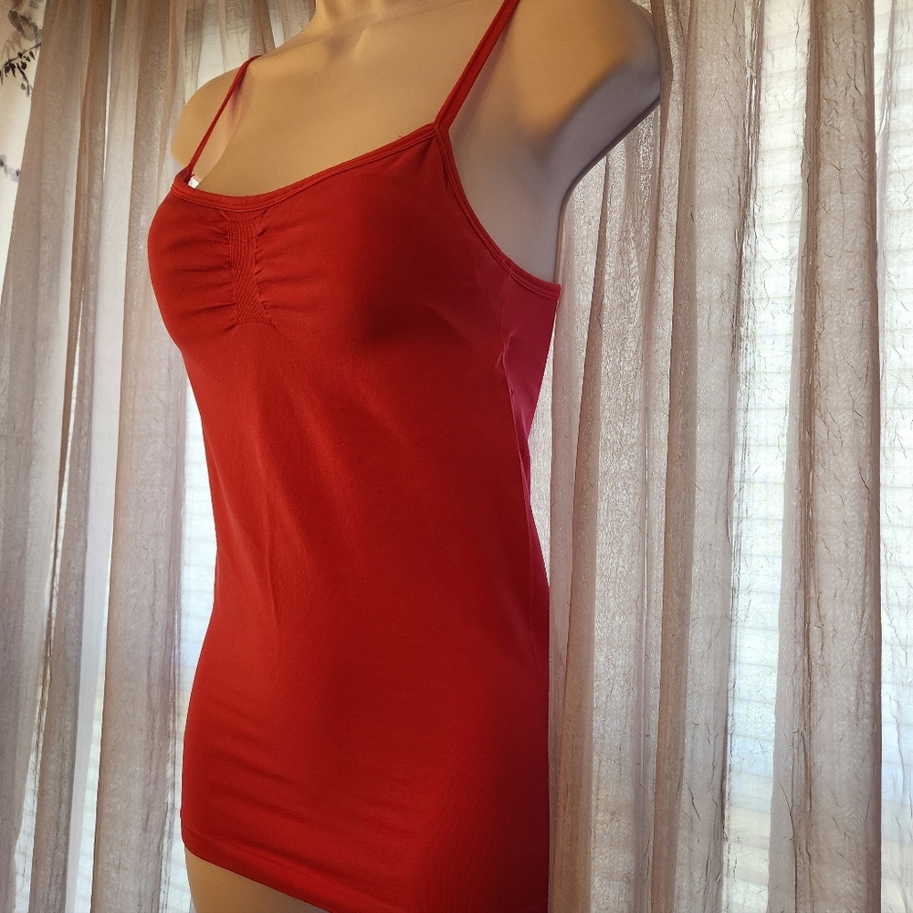 Dark Pink M EUC Stretchy Layering Top W shelf bra